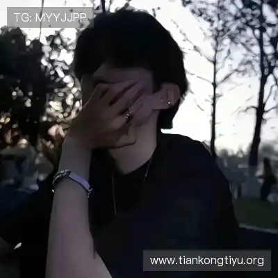 滑颢清